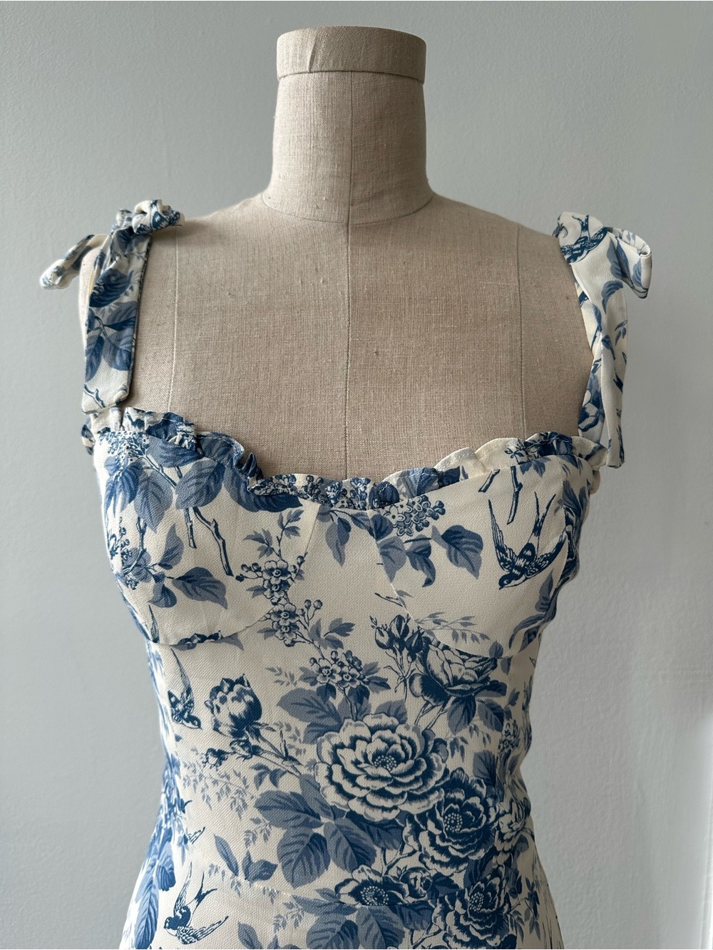Reformation Nikita dress in Pompadour, size 4 - Picture 12 of 14
